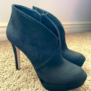 Jessica Simpson Bootie Heals